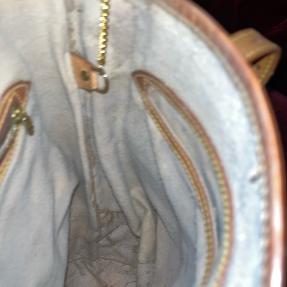 SOLD Authentic LOUIS VUITTON Monogram Bucket GM Shoulder Bag M42236 - Picture 9 of 11